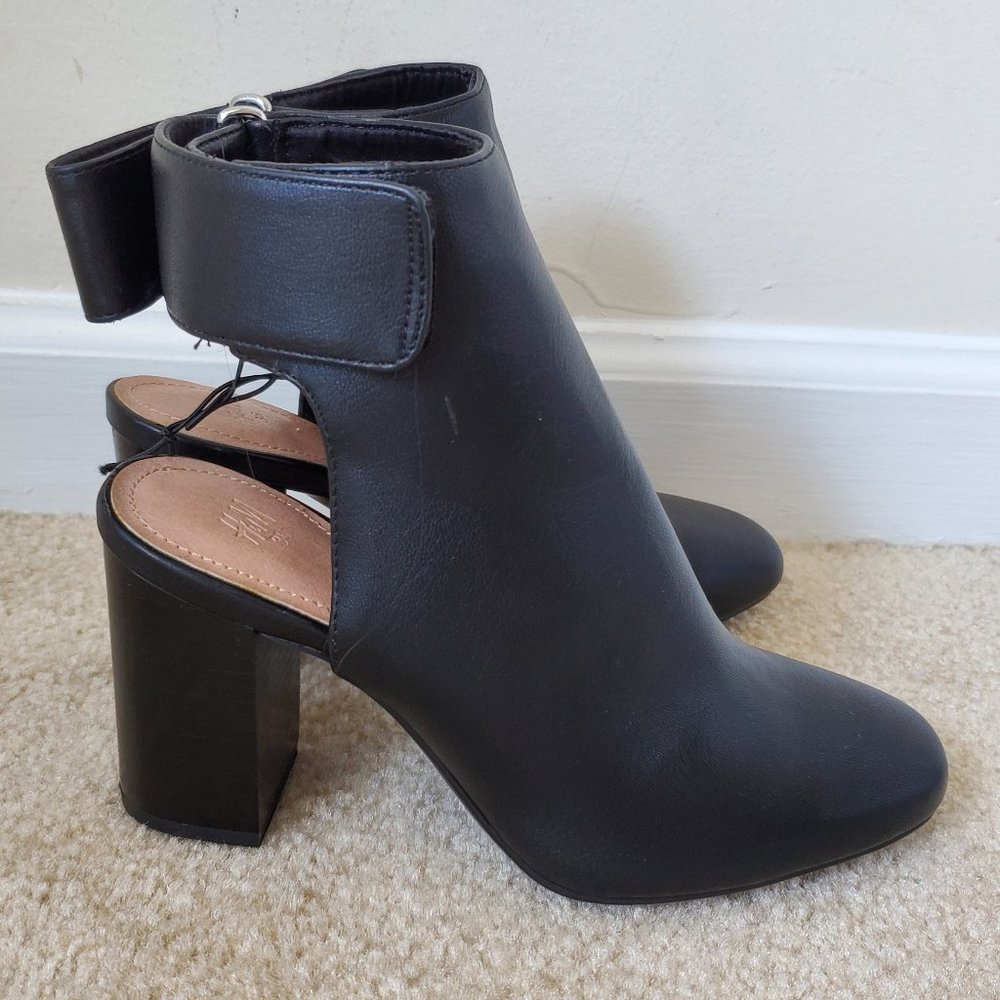 Open-heeled Boots - Picture 3 of 9